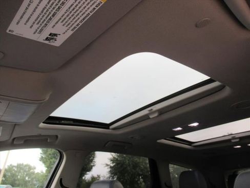 Used 2020 Buick Enclave Essence w/ Sound and Sites Package image 25