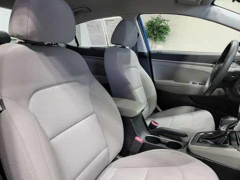 Used 2018 Hyundai Elantra SE w/ Cargo Package FWD image 16