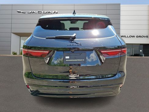 Used 2025 Jaguar F-PACE R-Dynamic S image 7