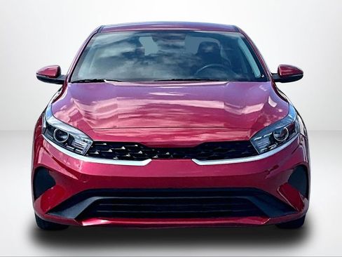 Used 2024 Kia Forte LXS w/ LXS Technology Package FWD image 4