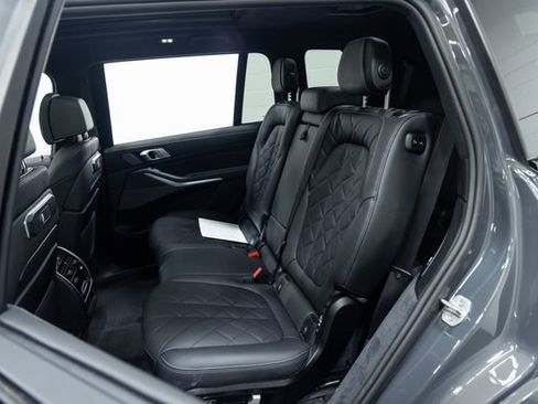 Certified 2025 BMW X7 xDrive40i w/ Executive Package AWD/4WD image 23