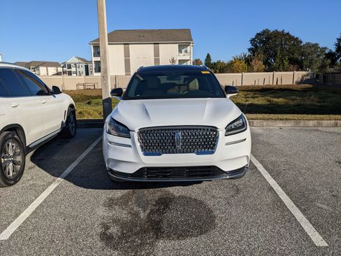 Used 2021 Lincoln Corsair Reserve image 2