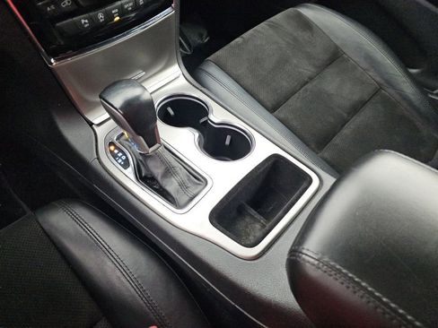 Used 2020 Jeep Grand Cherokee Altitude image 32