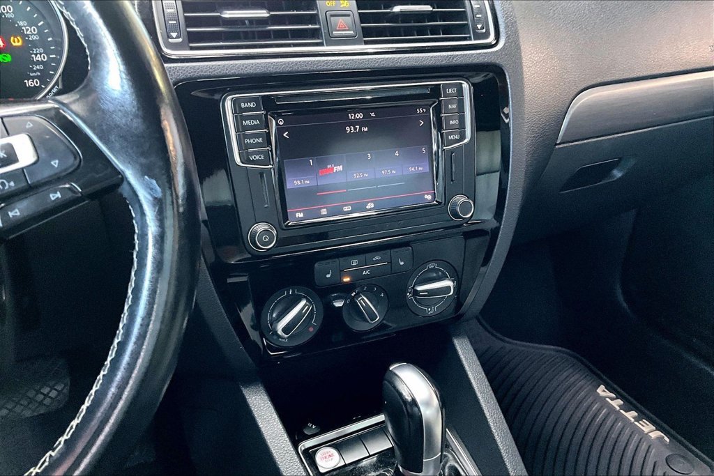 Used 2016 Volkswagen Jetta Sport FWD image 9