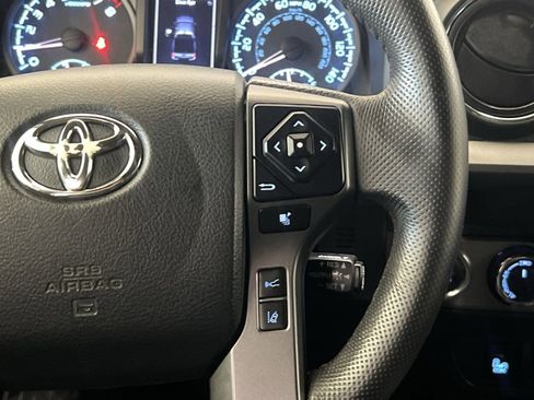 Used 2019 Toyota Tacoma TRD Sport w/ TRD Premium Sport Package AWD/4WD image 34