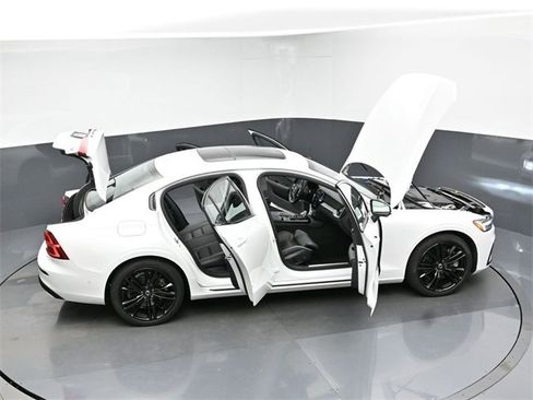 Used 2024 Volvo S60 T8 Ultimate image 49