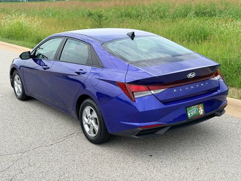 Used 2021 Hyundai Elantra SE FWD image 13