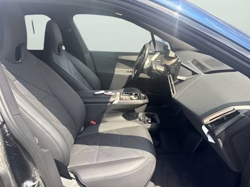 Used 2024 BMW iX xDrive50 w/ Sport Package AWD/4WD image 11