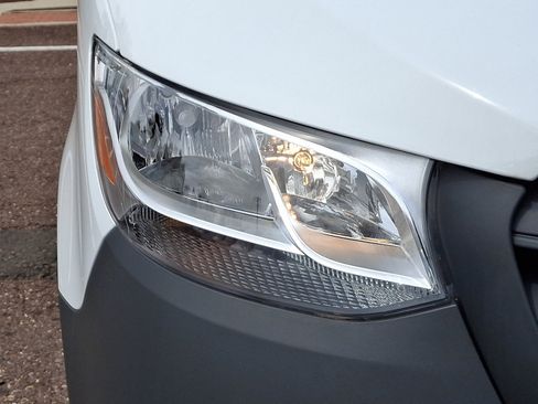 New 2025 Mercedes-Benz Sprinter 2500 image 9