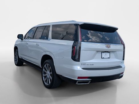 Used 2024 Cadillac Escalade ESV Premium Luxury Platinum AWD/4WD image 4