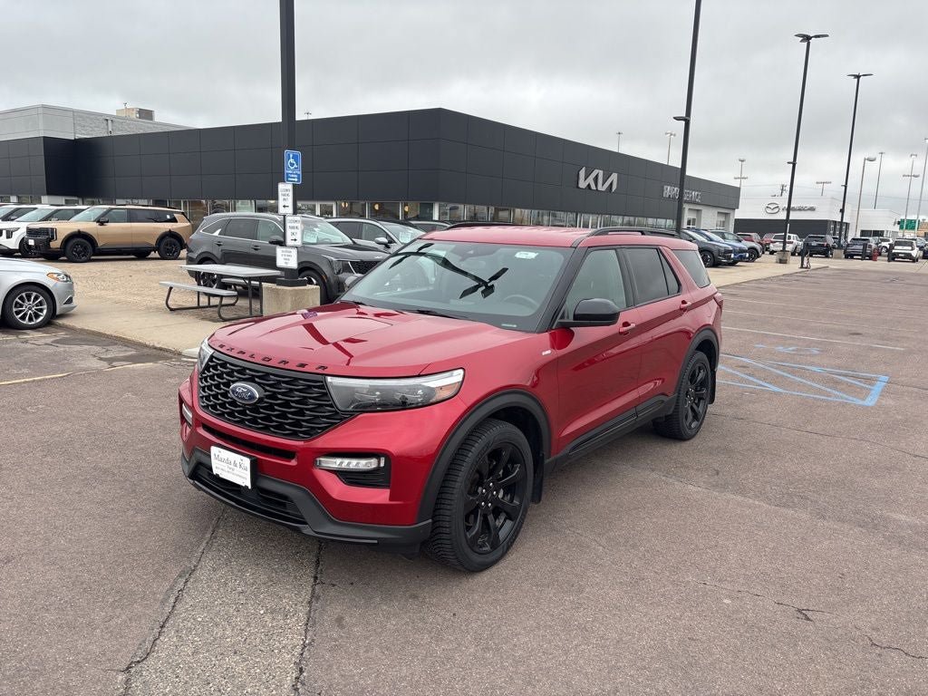 Used 2023 Ford Explorer ST-Line AWD/4WD image 1