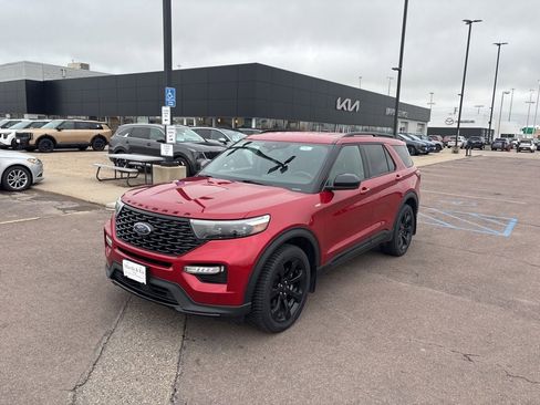 Used 2023 Ford Explorer ST-Line AWD/4WD image 1