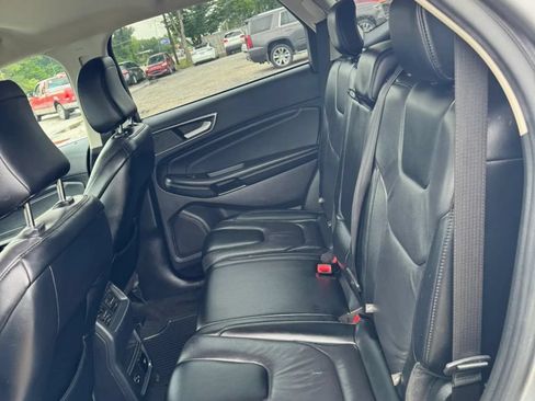 Used 2022 Ford Edge Titanium AWD/4WD image 13