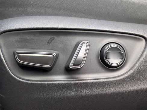 Used 2024 Toyota Land Cruiser image 22