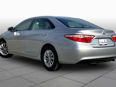 Used 2016 Toyota Camry LE FWD image 12