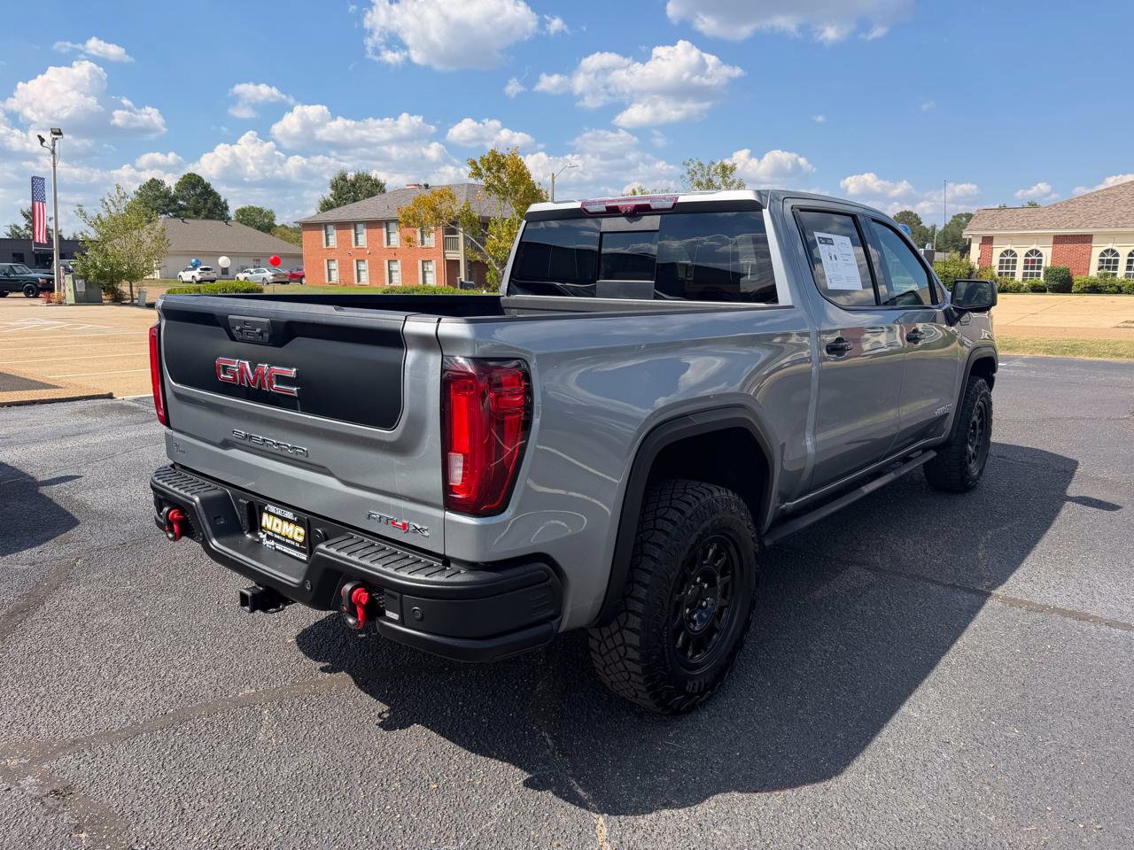 Used 2023 GMC Sierra 1500 AT4X w/ AT4X AEV Edition AWD/4WD image 4