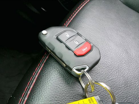 Used 2020 Jeep Wrangler Unlimited Rubicon AWD/4WD image 14