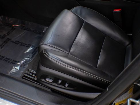 Used 2019 Cadillac XTS Luxury image 16