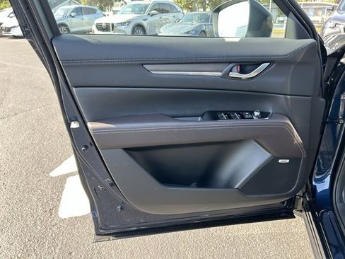 New 2025 MAZDA CX-5 Signature image 7