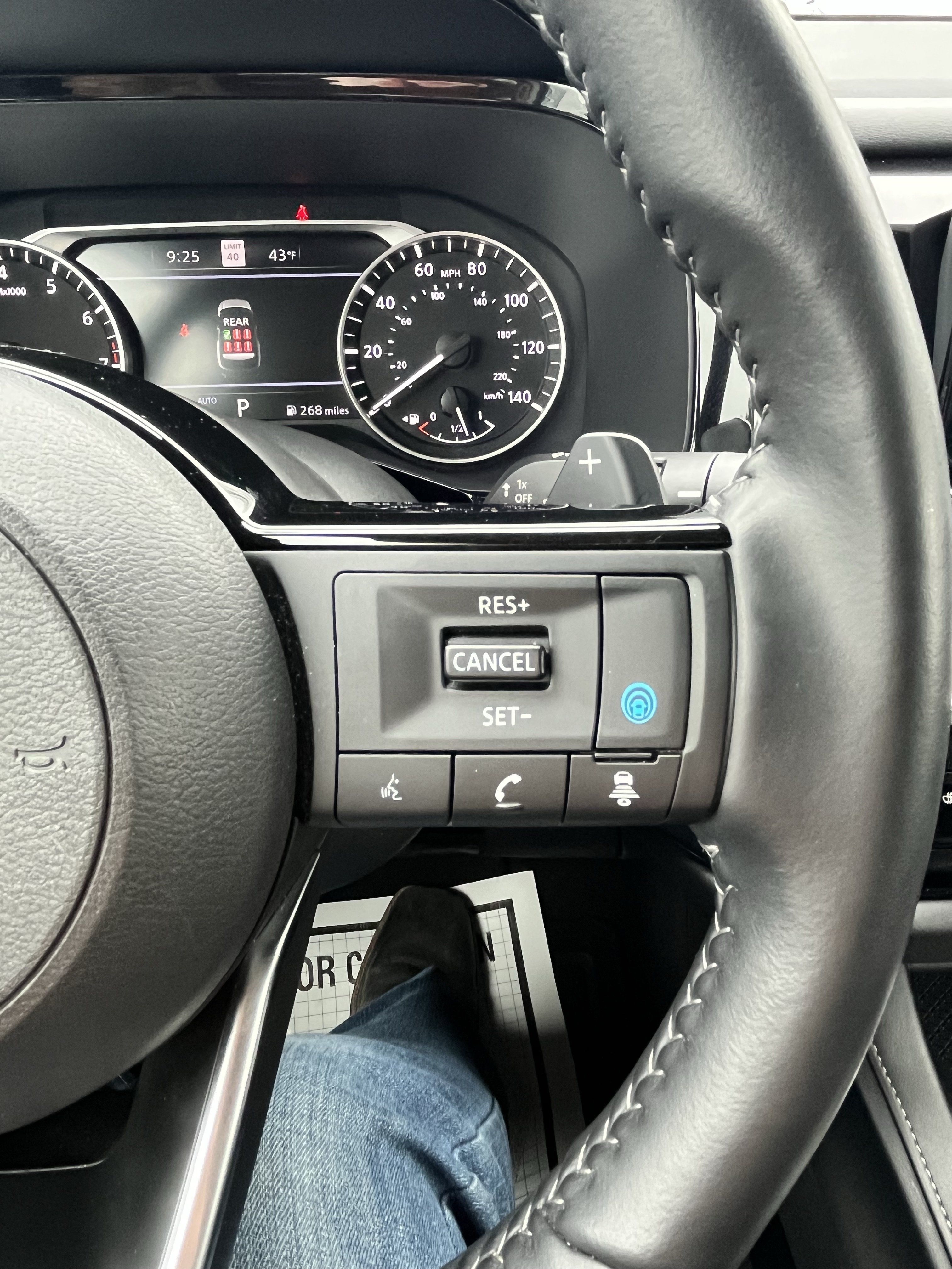 Used 2025 Nissan Pathfinder SL AWD/4WD image 21