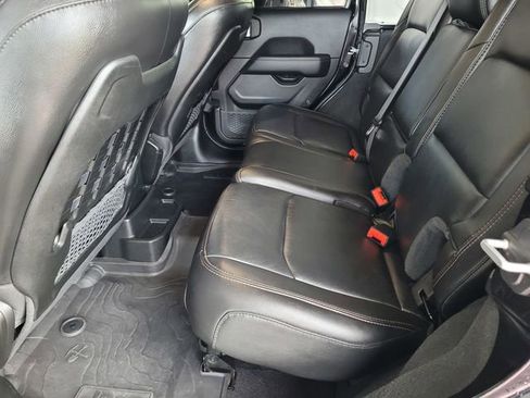 Used 2022 Jeep Wrangler Unlimited Rubicon w/ Trailer Tow Package image 15