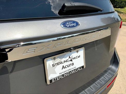 Used 2022 Ford Explorer XLT w/ Equipment Group 202A image 30