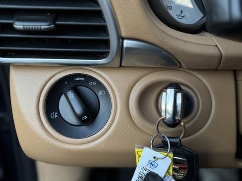 Used 2012 Porsche 911 Carrera 4S image 21