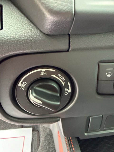 Used 2025 Nissan Frontier PRO-4X AWD/4WD image 20
