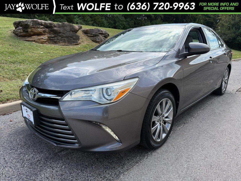 Used 2017 Toyota Camry XLE FWD image 1