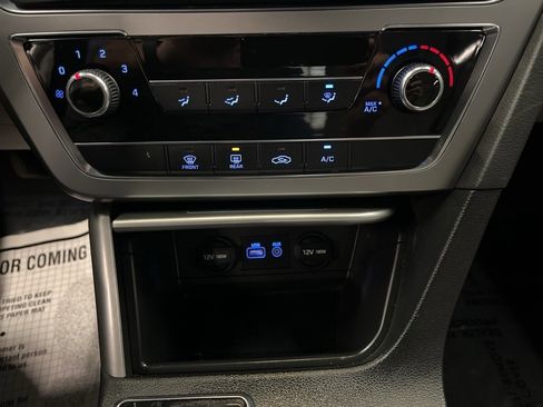 Used 2016 Hyundai Sonata SE w/ Cargo Package image 25