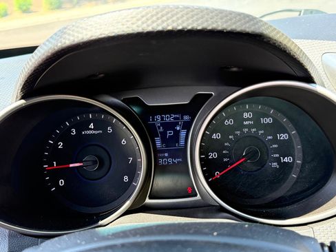 Used 2016 Hyundai Veloster w/ Option Group 02 image 14