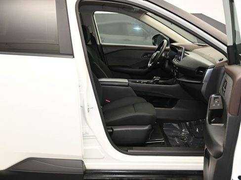 Certified 2023 Nissan Rogue S image 26