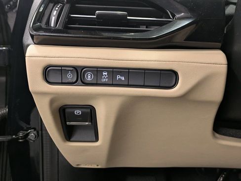 Used 2023 Acura MDX SH-AWD w/ Technology Package image 19