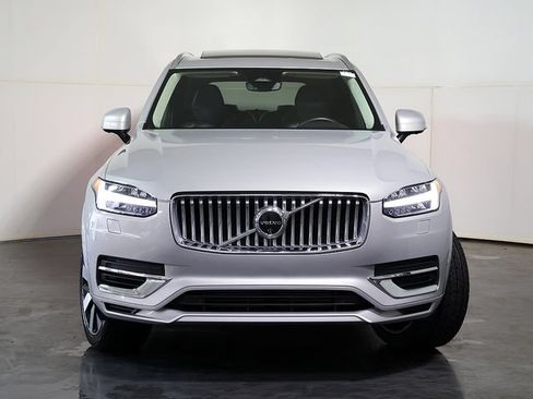 Used 2024 Volvo XC90 T8 Plus w/ Protection Package AWD/4WD image 9