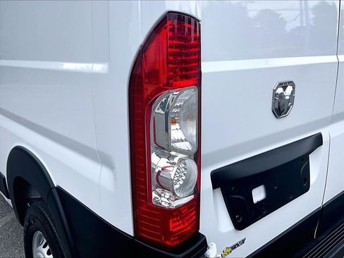 Used 2025 RAM ProMaster 2500 w/ Convenience Group FWD image 33