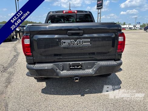 Used 2023 GMC Canyon Denali w/ Denali Black Edition AWD/4WD image 5