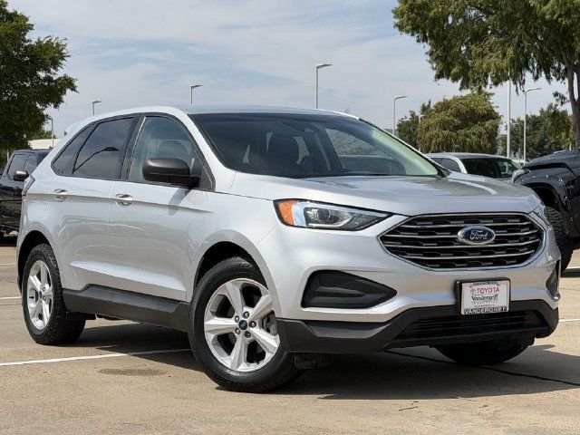 Used 2019 Ford Edge SE FWD image 2