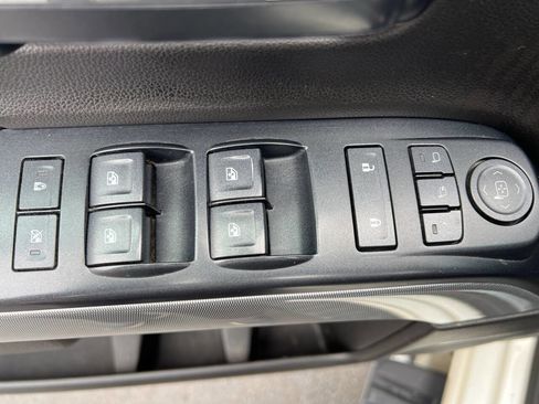 Used 2014 Chevrolet Silverado 1500 LTZ Z71 image 23