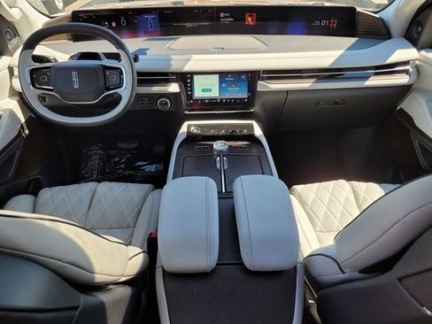 New 2026 Lincoln Navigator L Black Label AWD/4WD image 12