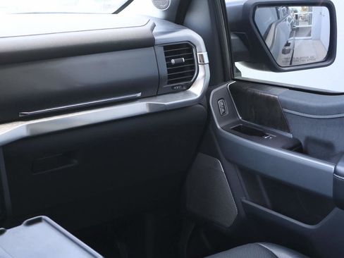 Used 2021 Ford F150 Lariat w/ Max Trailer Tow Package image 15