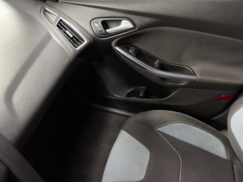 Used 2017 Ford Focus ST image 27