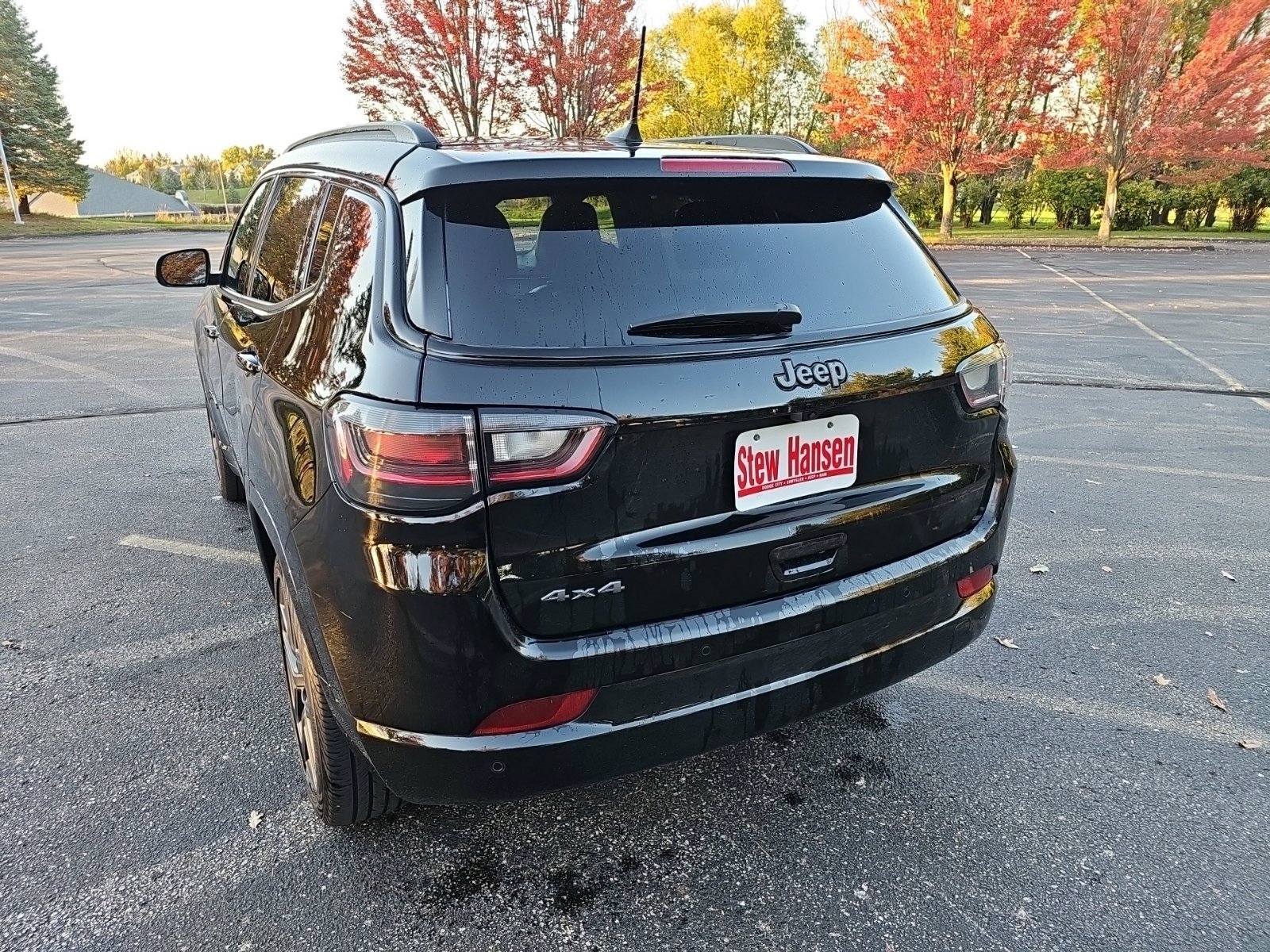 Used 2024 Jeep Compass Limited w/ High Altitude Package AWD/4WD image 3