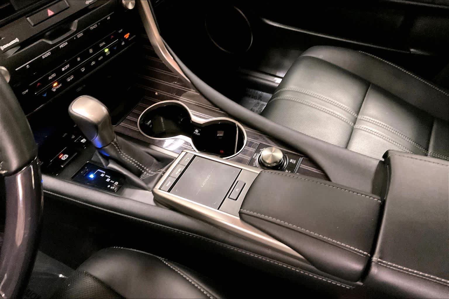 Used 2022 Lexus RX 450h AWD w/ Luxury Package image 17