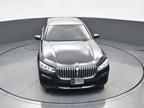 Used 2021 BMW 750i xDrive w/ Executive Package image 26