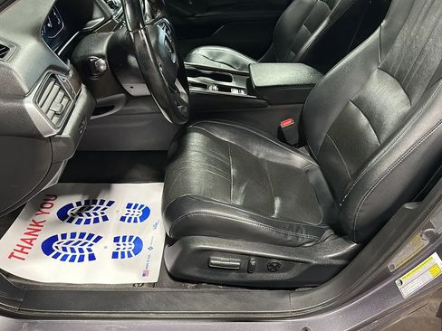 Used 2018 Honda Accord EX-L image 9