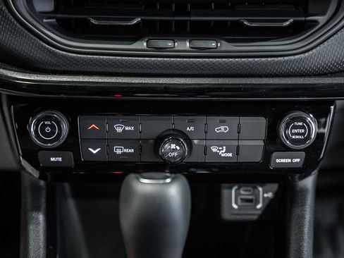 New 2026 Jeep Compass Latitude image 22