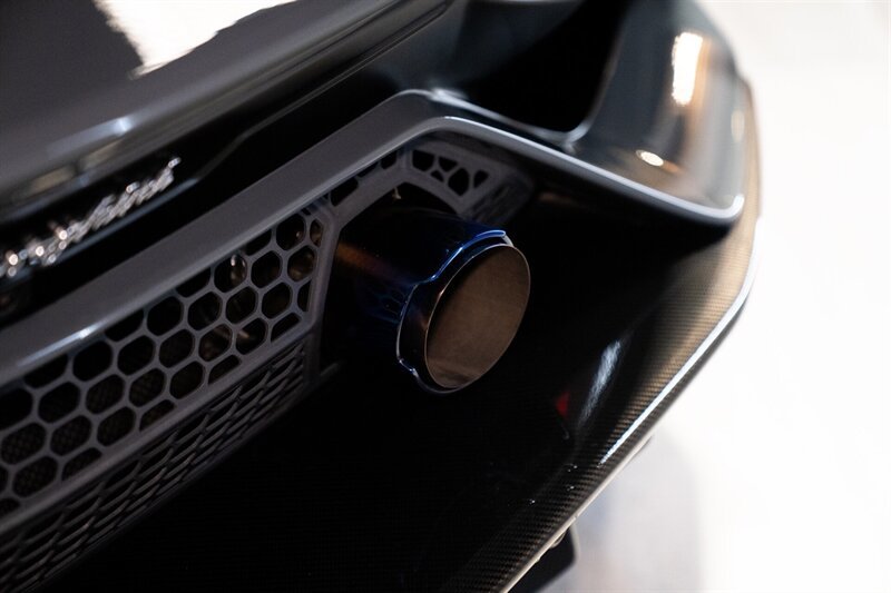 Used 2020 Lamborghini Aventador SVJ AWD/4WD image 34
