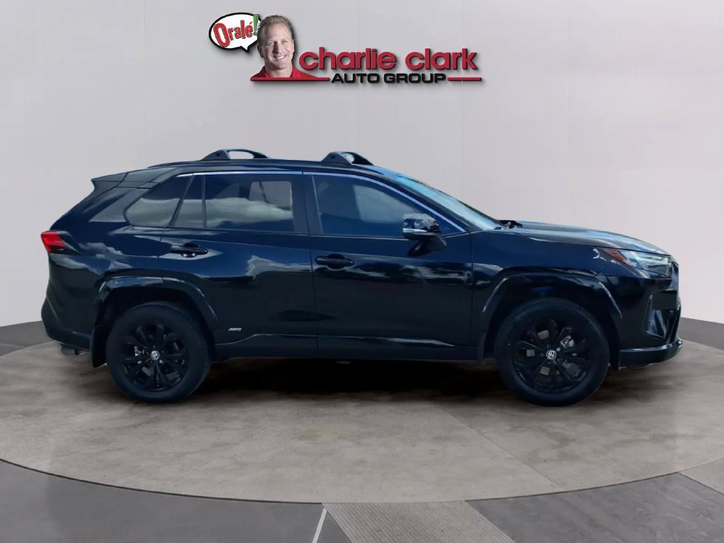 Used 2023 Toyota RAV4 SE w/ Convenience Package AWD/4WD image 7