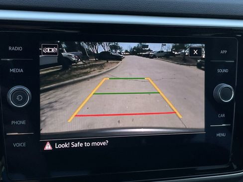 Used 2023 Volkswagen Atlas Cross Sport SE image 20