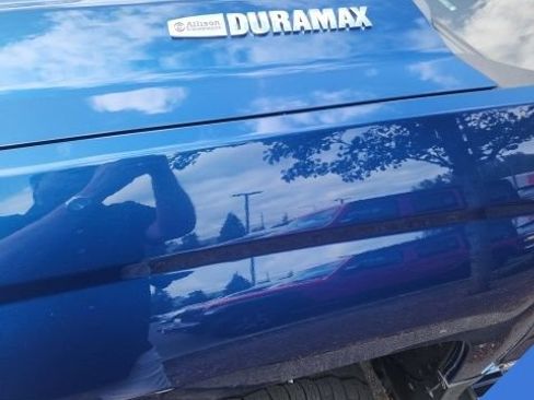 Used 2019 Chevrolet Silverado 2500 LTZ w/ Duramax Plus Package AWD/4WD image 3